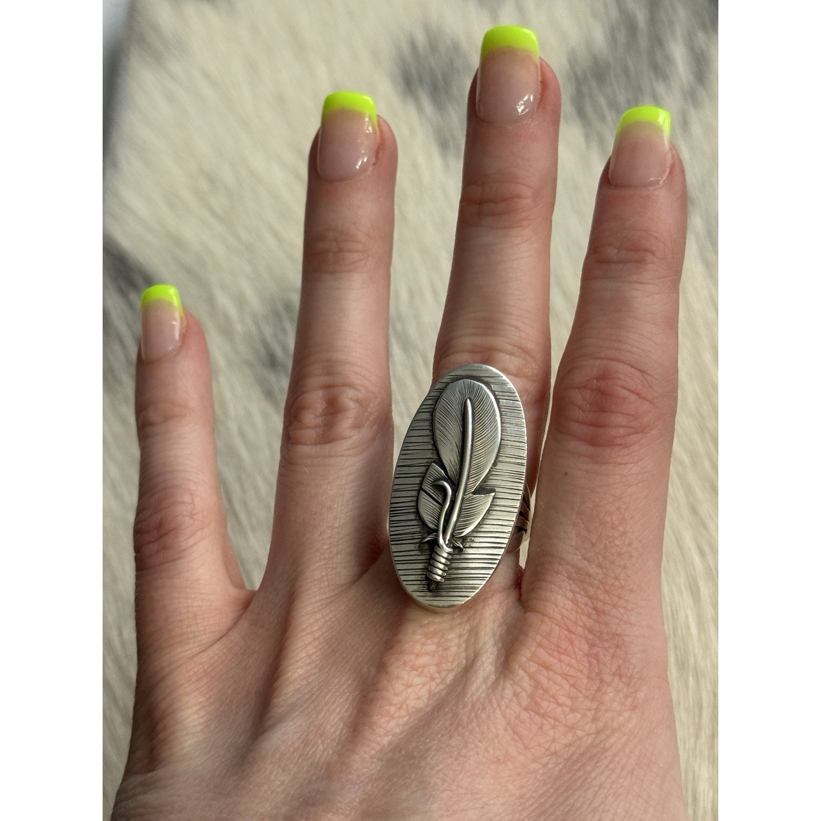 Native Sterling Silver 3d Feather Textural Oval Concho Ceremonial Ring 7.5